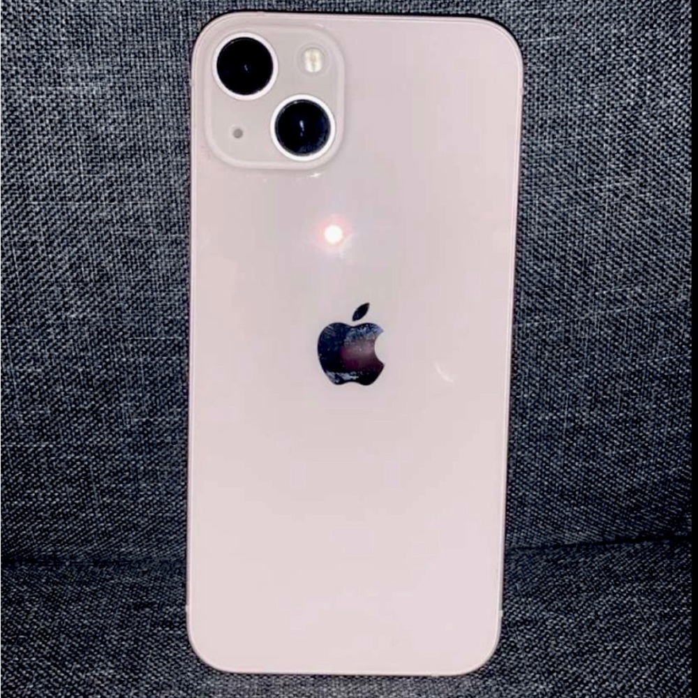 Baby pink IPhone 13